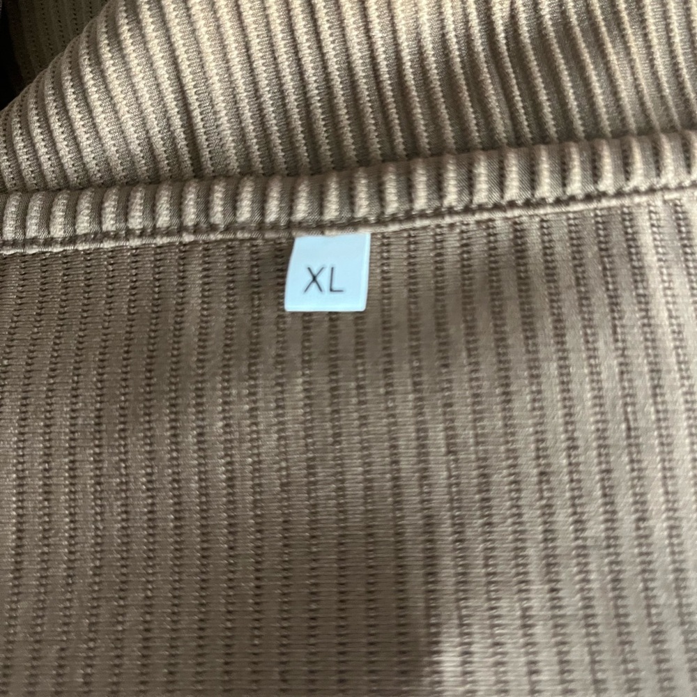 Amazon Ribbed V-Neck Crop Top in Tan - Picture 4 of 4